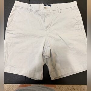 Chaps Men's Classic Gray Flat Front Shorts